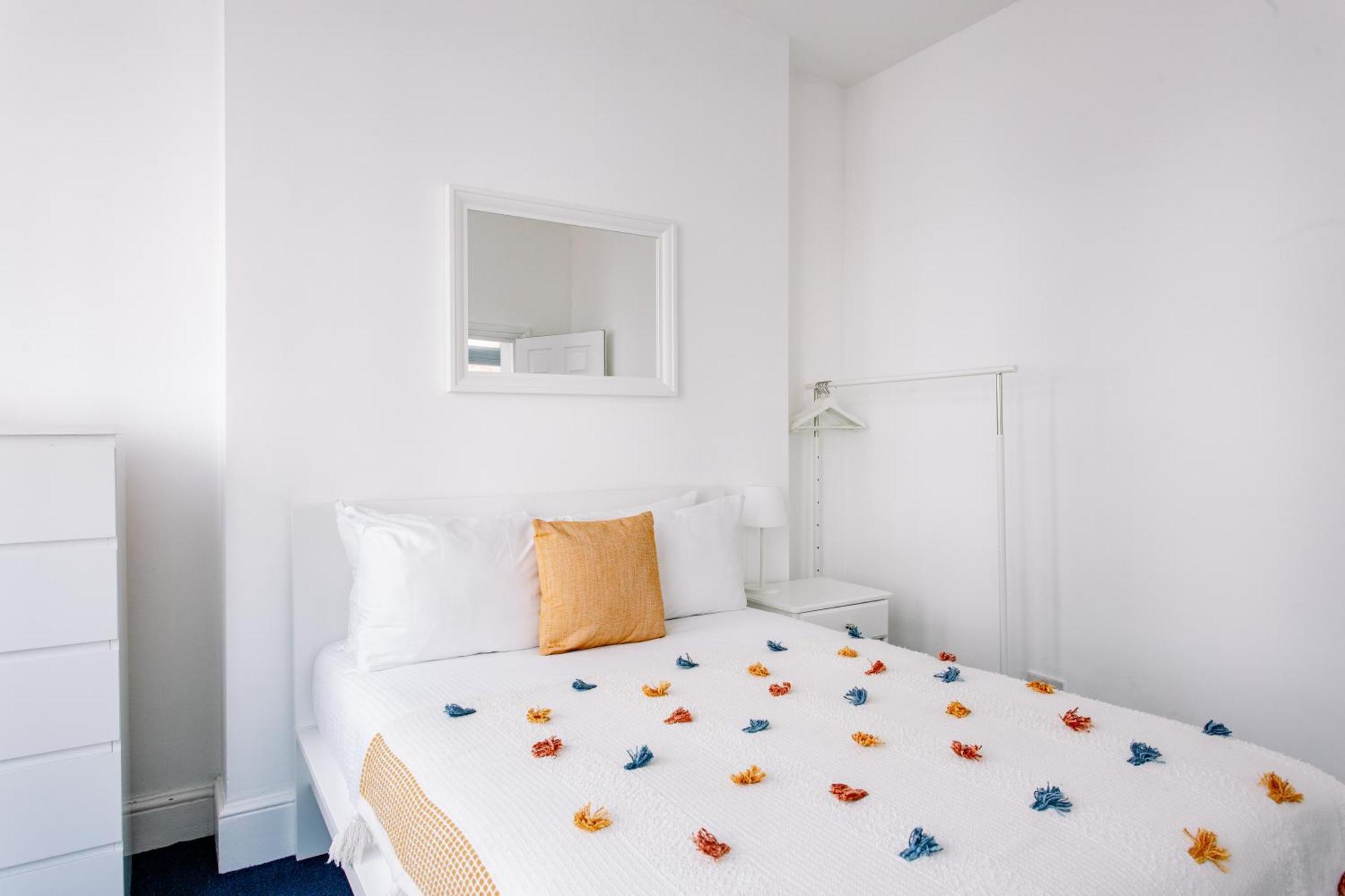 Apartments Are Located In The Heart Of Shoreditch Лондон Экстерьер фото