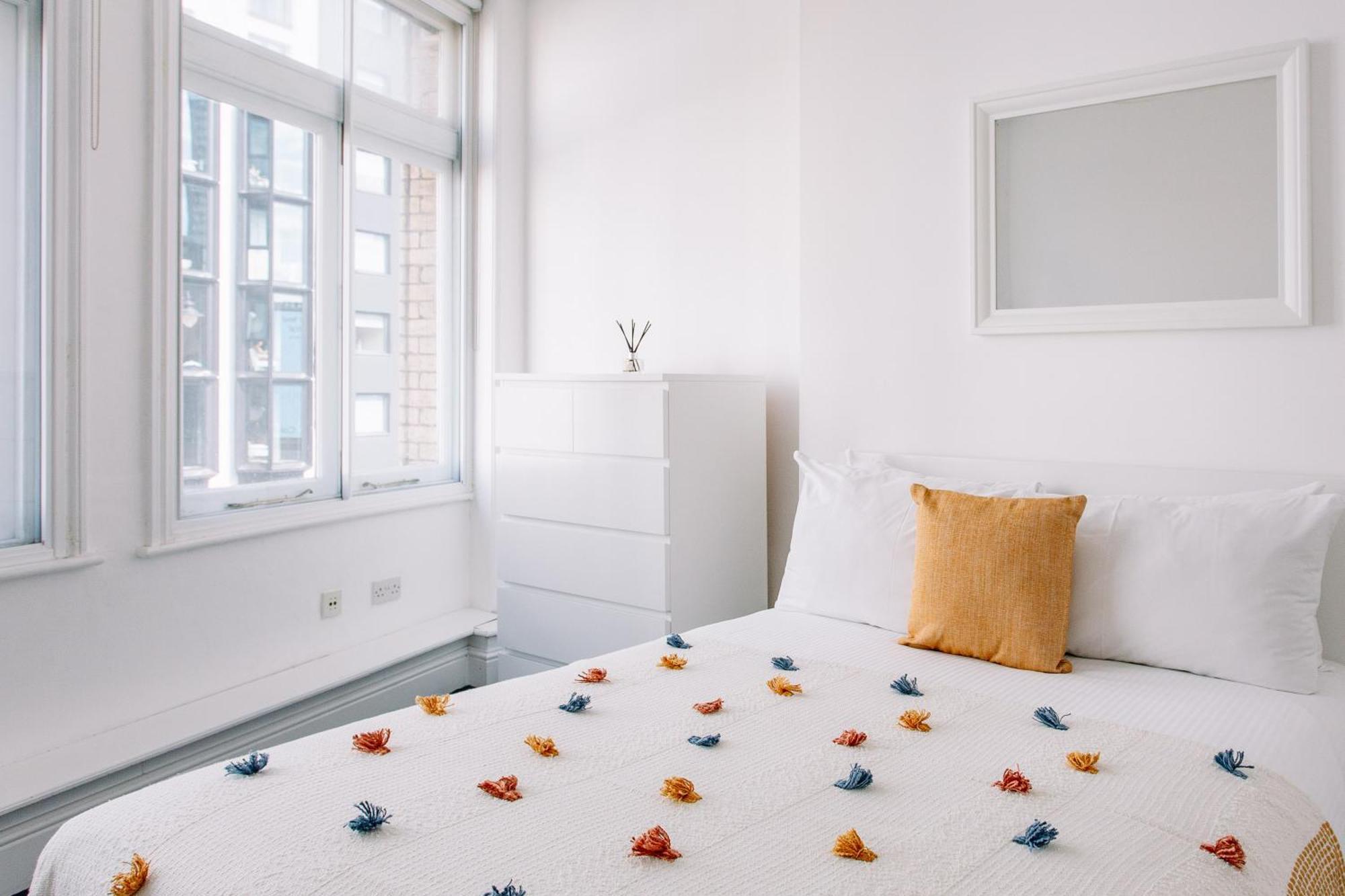 Apartments Are Located In The Heart Of Shoreditch Лондон Экстерьер фото